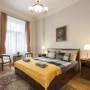 https://budapest-center-hygge-premium-suite-opera.inbudapesthotels.com